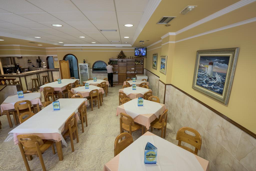 Hostal O Camouco Portonovo Exterior photo